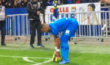 队记：杨瀚森今天表现含金量更高，必须肯定他的适应能力