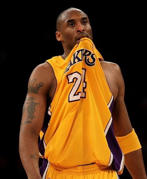 天空：曼联1月不会积极出售齐尔克泽，最近他发挥了一些作用（天空：曼联今冬不打算主动出售齐尔克泽，近期他确有贡献）