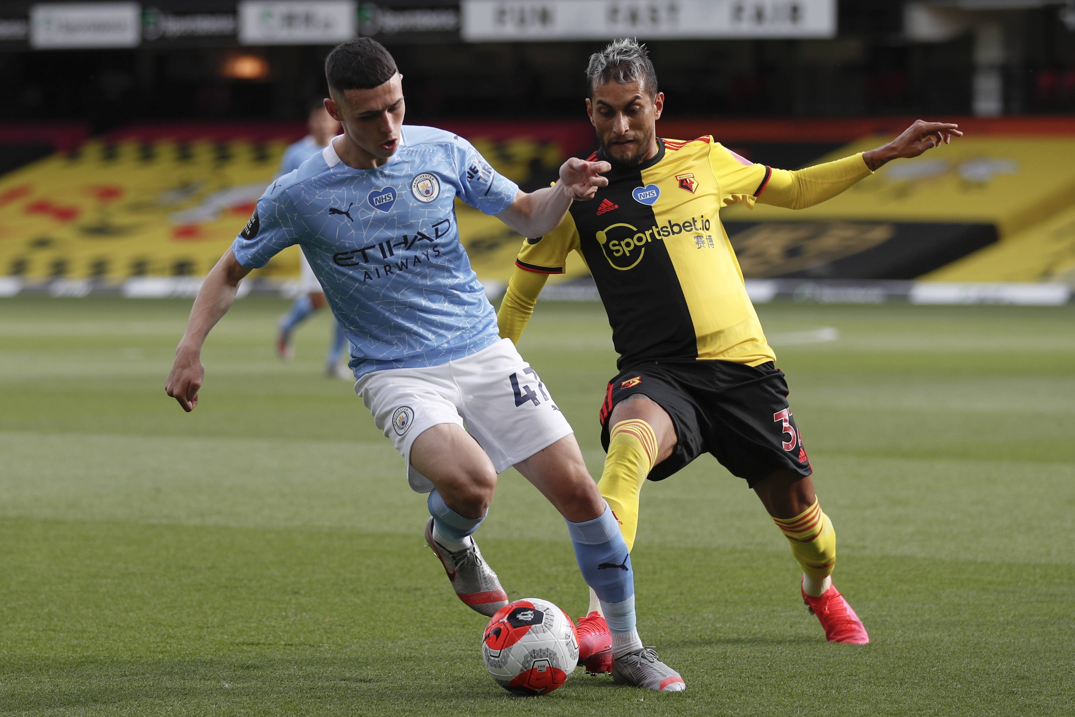 篮网官宣阵容调整 年轻球员获机会（篮网官宣人员调整，年轻球员迎来机会）