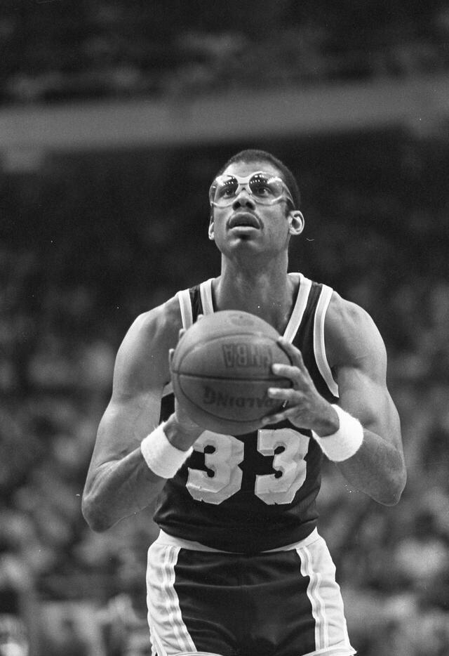 意甲战报：贝内德扎克点射、恩佐拉直红，比萨0-1帕尔马（帕尔马1-0力克比萨：贝内德扎克点球，恩佐拉直红）