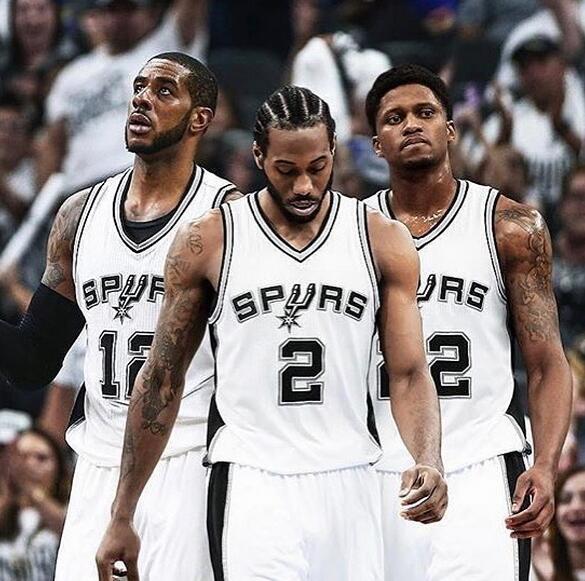 科摩罗球星在长途跋涉后称赞巴黎圣日耳曼学院“很多优秀球员”（科摩罗球星远赴而来，盛赞巴黎圣日耳曼青训营：人才济济）