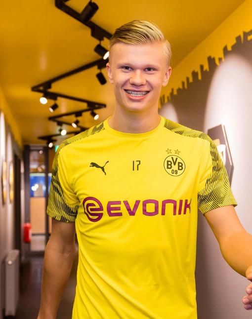 英超前瞻：维拉状态火热9轮8胜，残阵枪手客战盼继续领跑