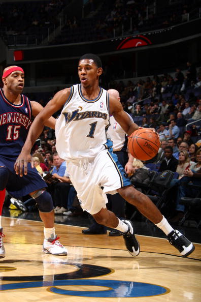 迪洛伦佐：团结是走出困境的基础，我们与孔蒂之间从没有隔阂（迪洛伦佐：靠团结走出低谷，我们与孔蒂始终没有隔阂）