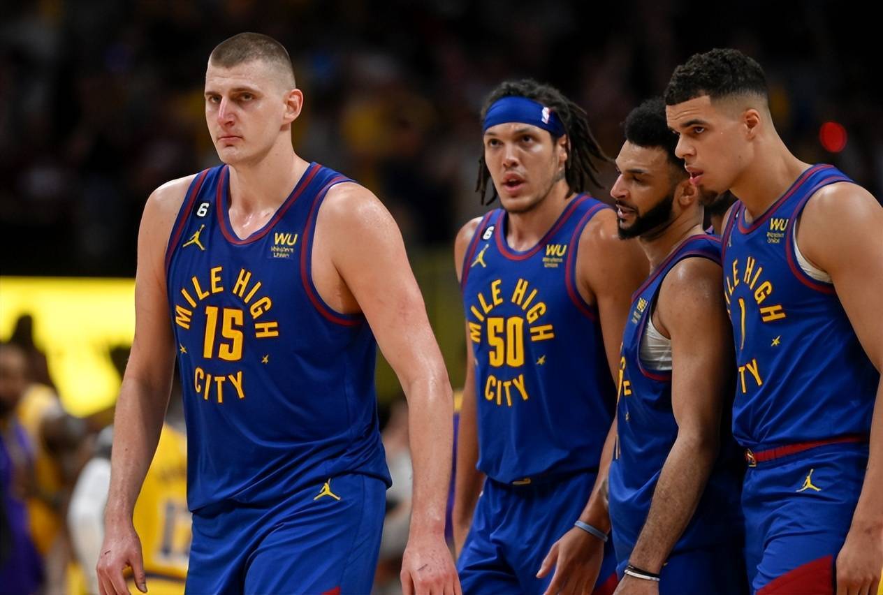 TA：谢什科已退出斯洛文尼亚国家队名单，膝伤还在继续评估（TA：谢什科因膝伤无缘本期斯洛文尼亚国家队，伤情仍在评估）