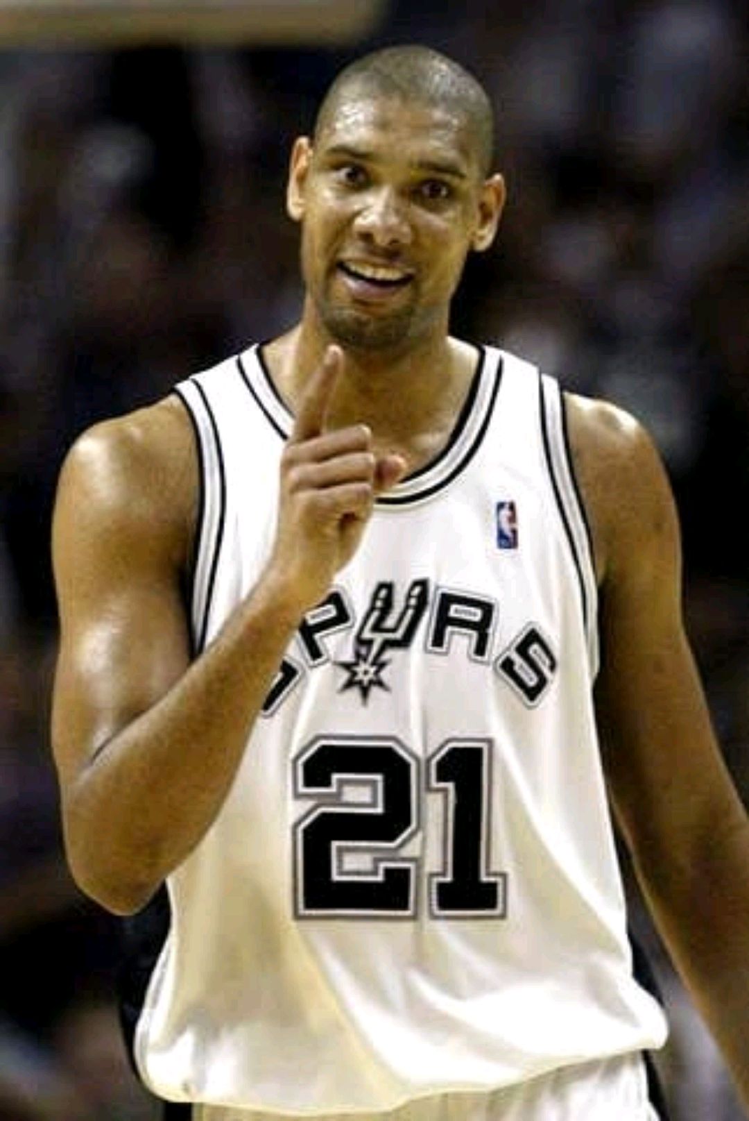 加泰媒体：巴塞罗那法院下令调查拉波尔塔诈骗投资者10万欧元（加泰媒体：巴塞罗那法院批准对拉波尔塔涉嫌骗取投资者10万欧元展开调查）