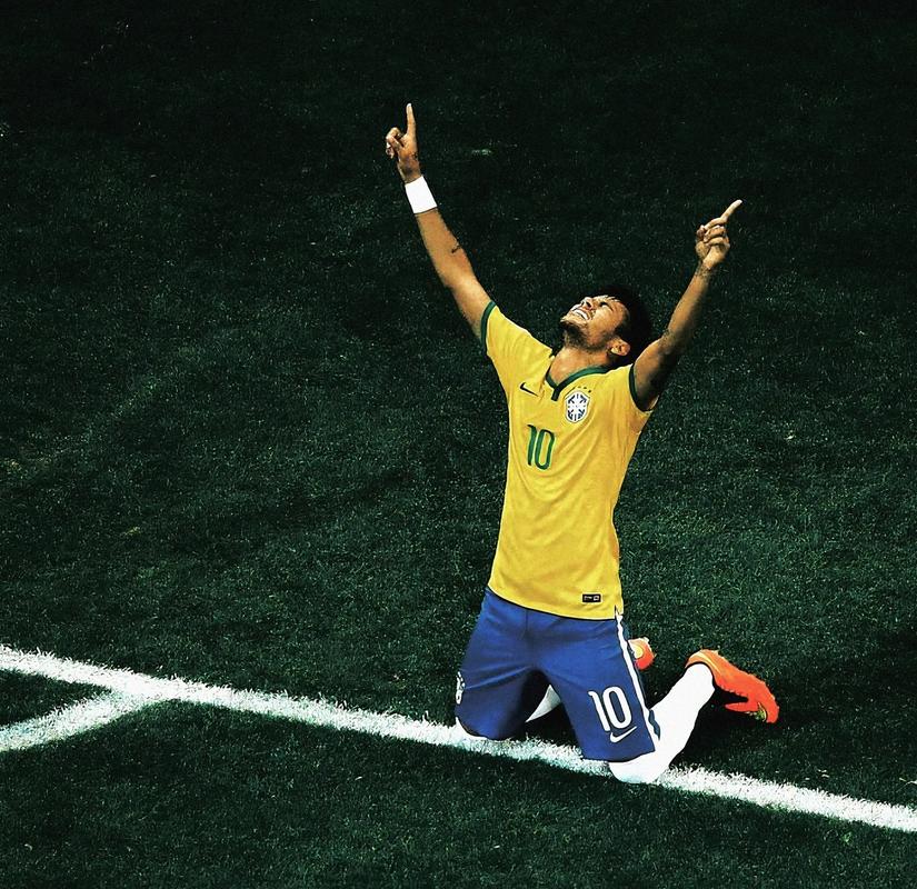 图片报：阿德耶米因非法持有武器被检察院判处罚款45万欧