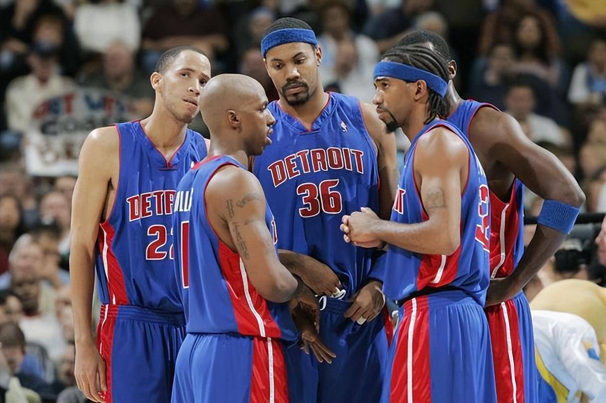 连续第二次扑点，迈尼昂当选米兰德比全场最佳（再度扑出点球，迈尼昂荣膺米兰德比最佳球员）