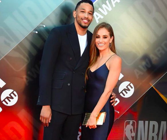 官方：不莱梅与18岁后卫施梅特根斯签下首份职业合同（官宣：不莱梅与18岁后卫施梅特根斯签订生涯首份职业合约）